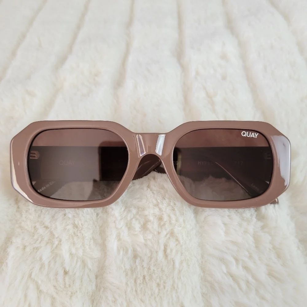 QUAY // ltd ed retro-chic 80's geo-injection oat tan frames brown lenses